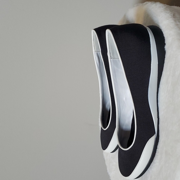 EUC Chaps slip ons. SIZE 9.5 - Picture 3 of 10